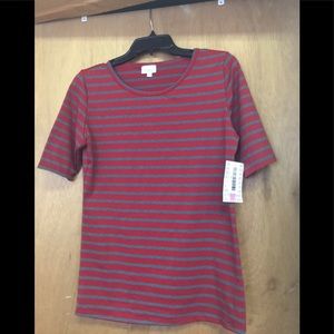 ❤️Lularoe NWT Shirt.  Size M.
